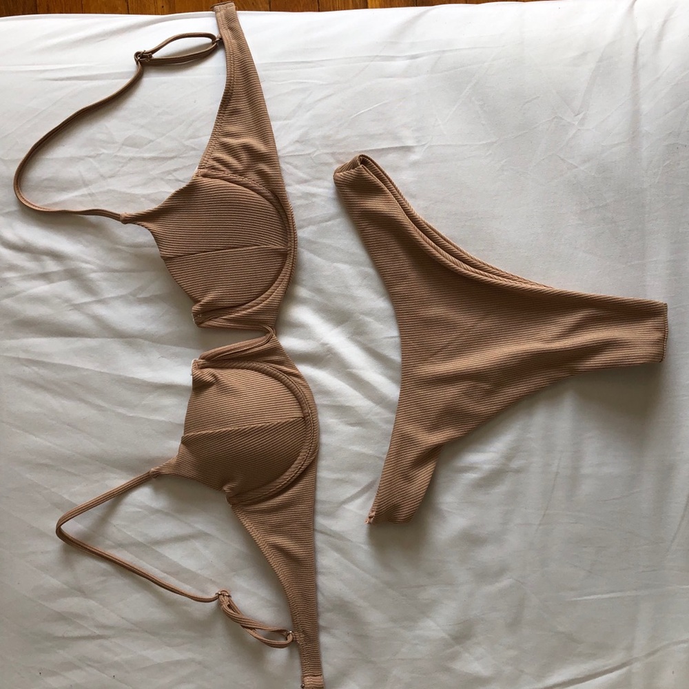 Bathing suit